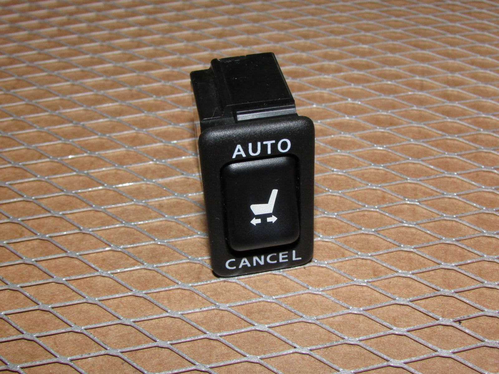 01 02 03 Infiniti QX4 OEM Front Power Seat Slider Adjustment Switch - Left