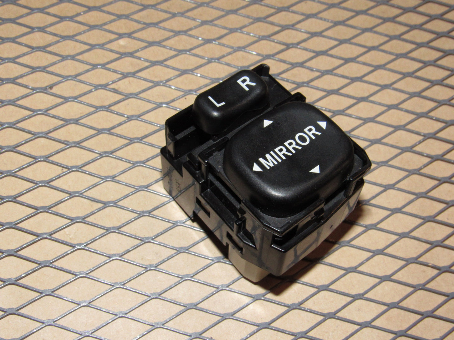 03 04 05 06 07 08 Toyota Corolla OEM Power Mirror Switch