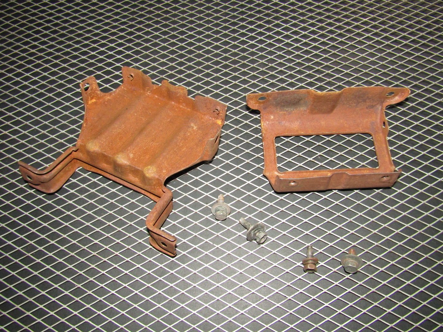 94 95 96 97 Mitsubishi 3000GT OEM Center Console Mounting Bracket