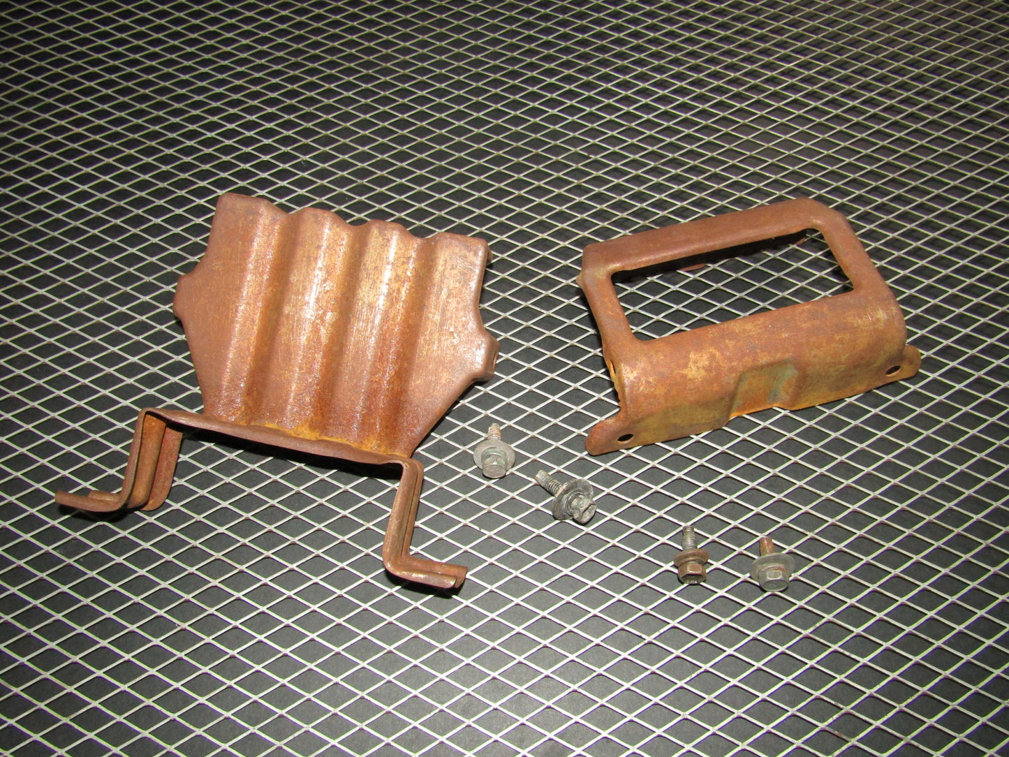 94 95 96 97 Mitsubishi 3000GT OEM Center Console Mounting Bracket