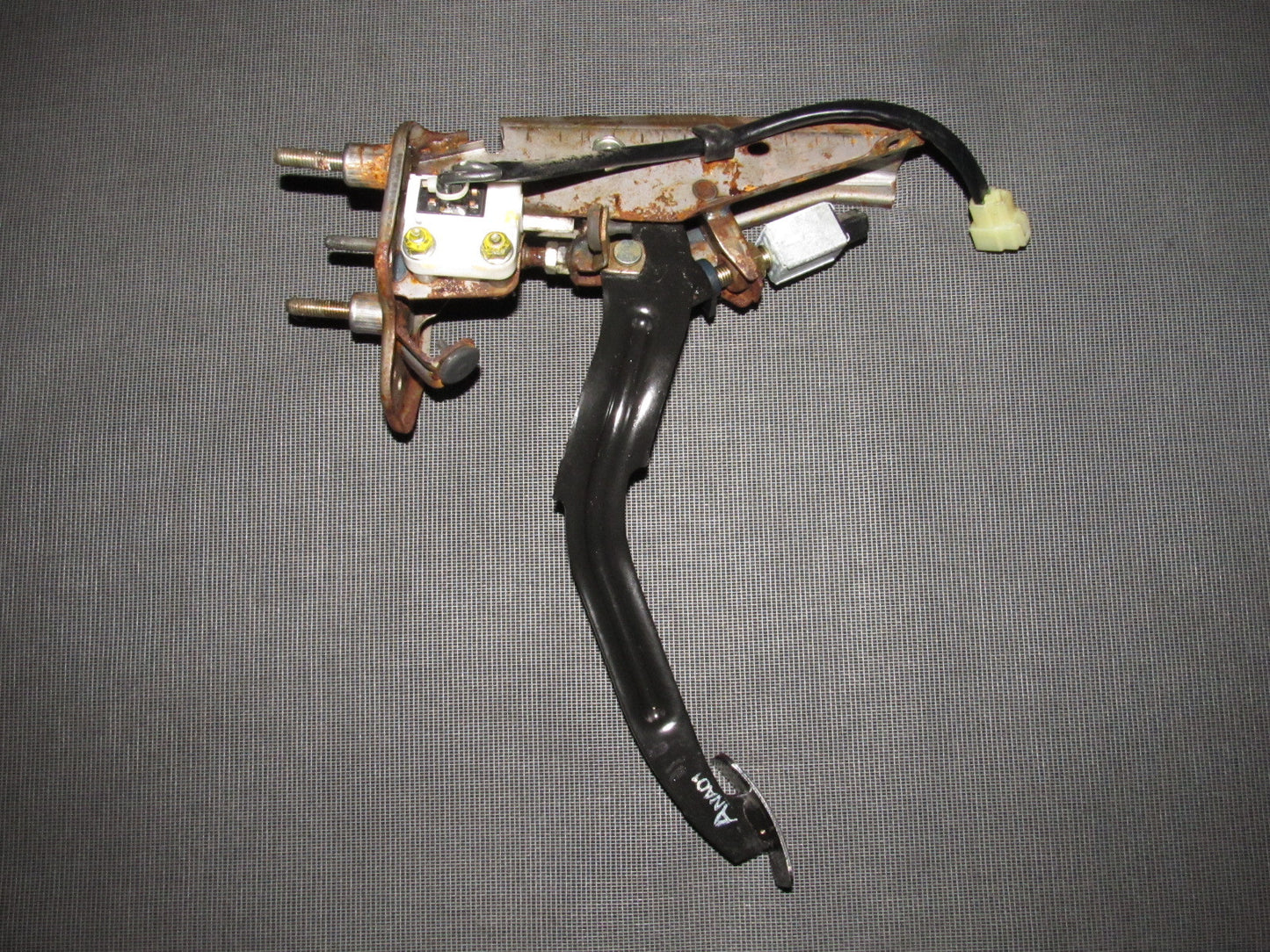 90 91 92 93 Mazda Miata OEM Clutch Pedal Assembly