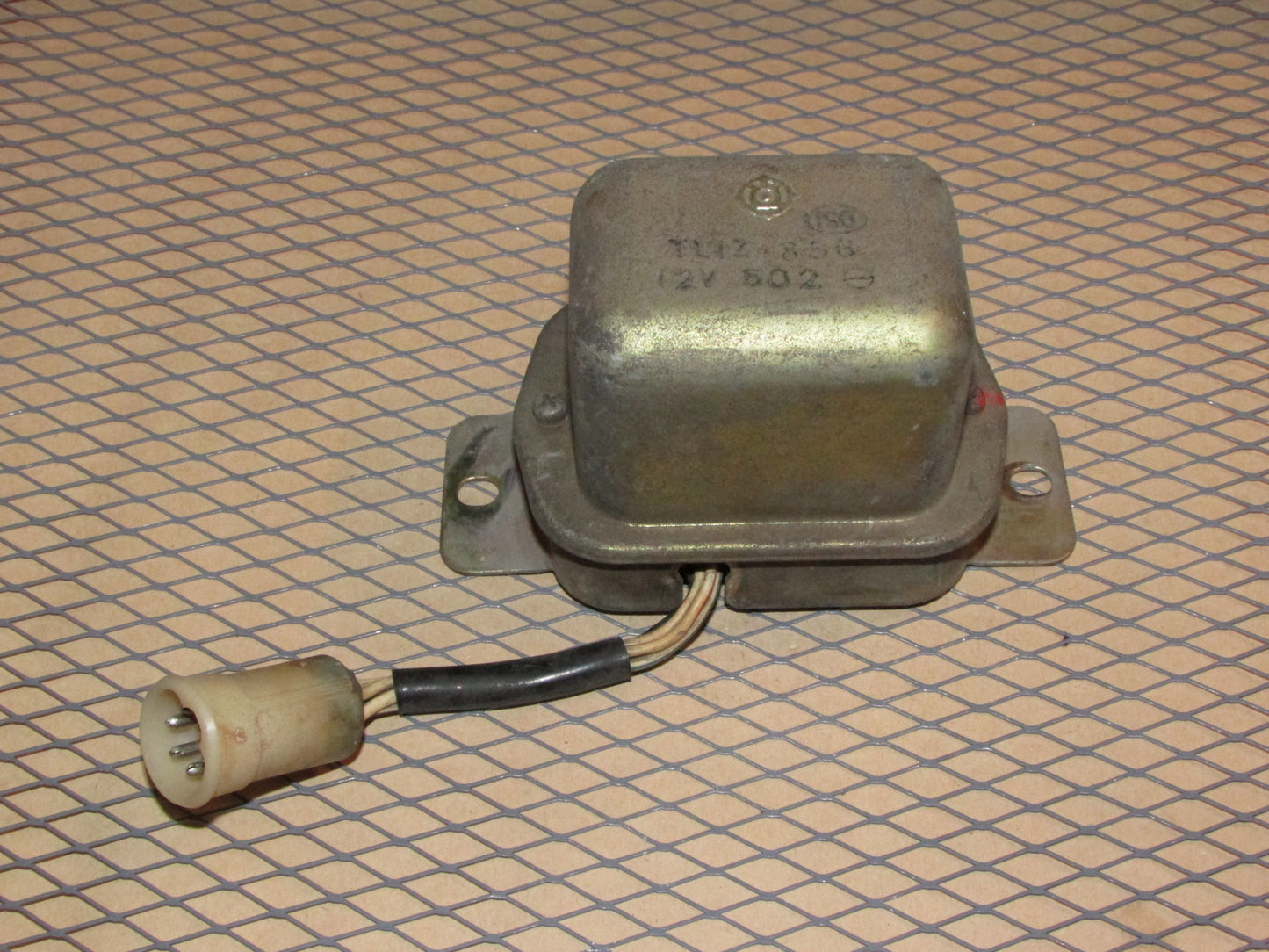 75 76 Datsun 280z OEM Temp Compensated Voltage Regulator TL1Z-85B