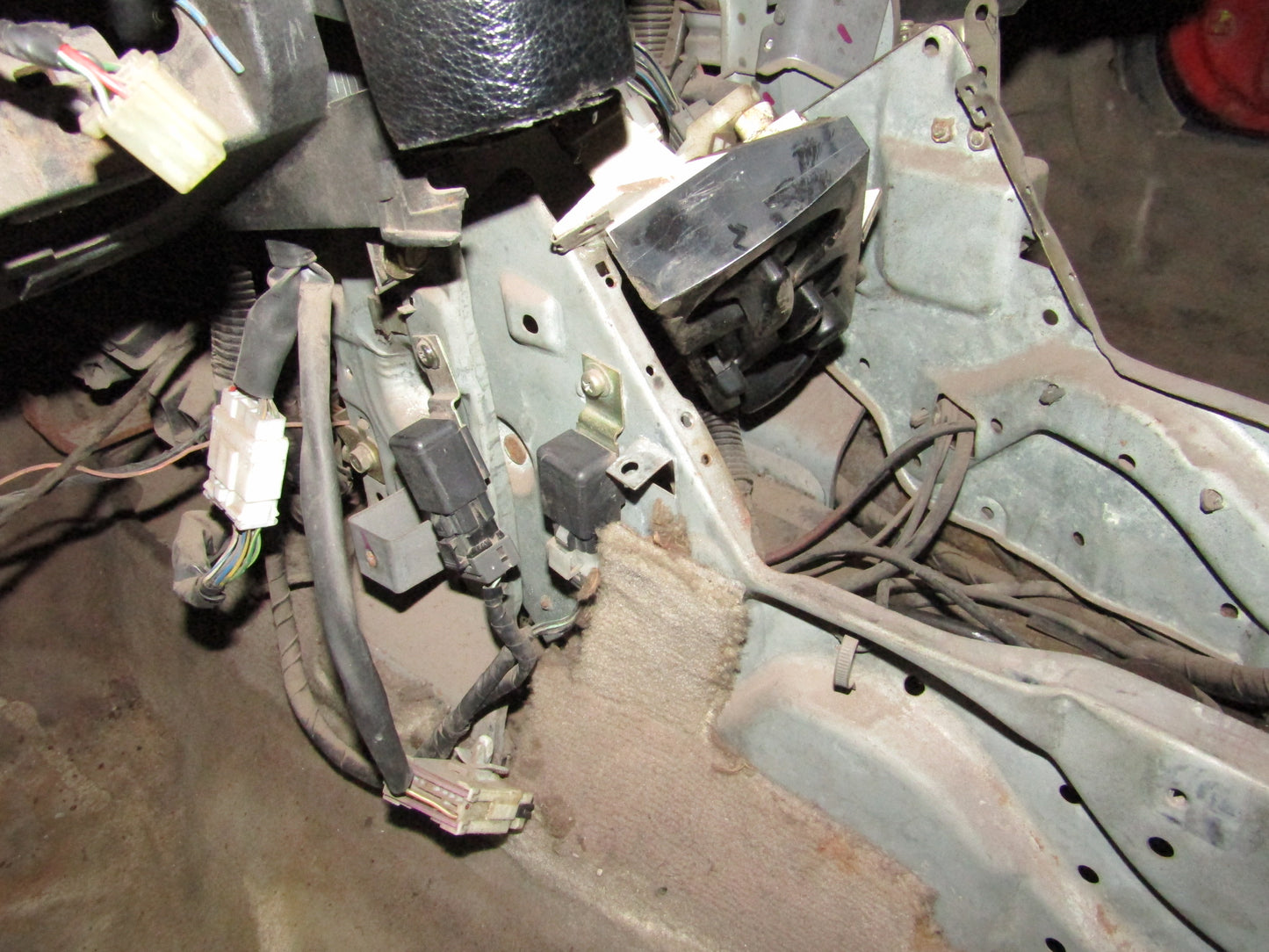 94 95 96 97 Mitsubishi 3000GT OEM MB627895 Relay & Pigtail Harness