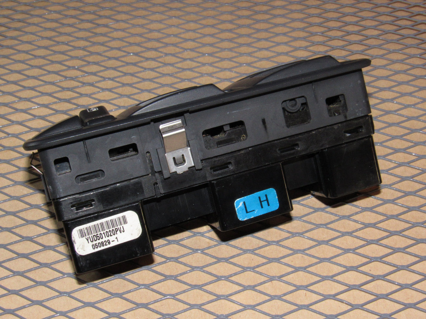 05 06 07 08 09 Land Rover Range Rover OEM Front Master Window Switch - Left