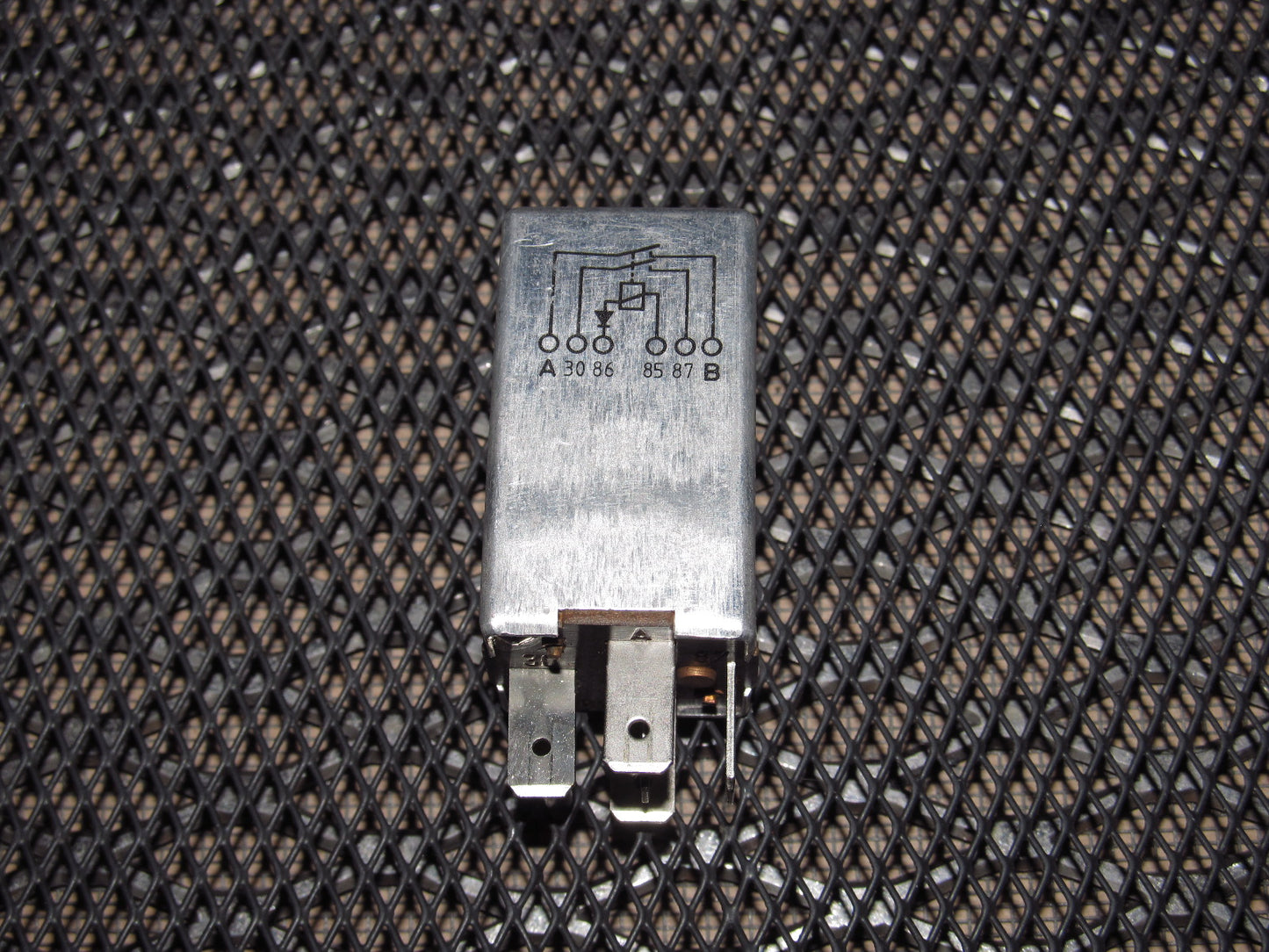 83-85 Porsche 944 OEM Relay 94461511300