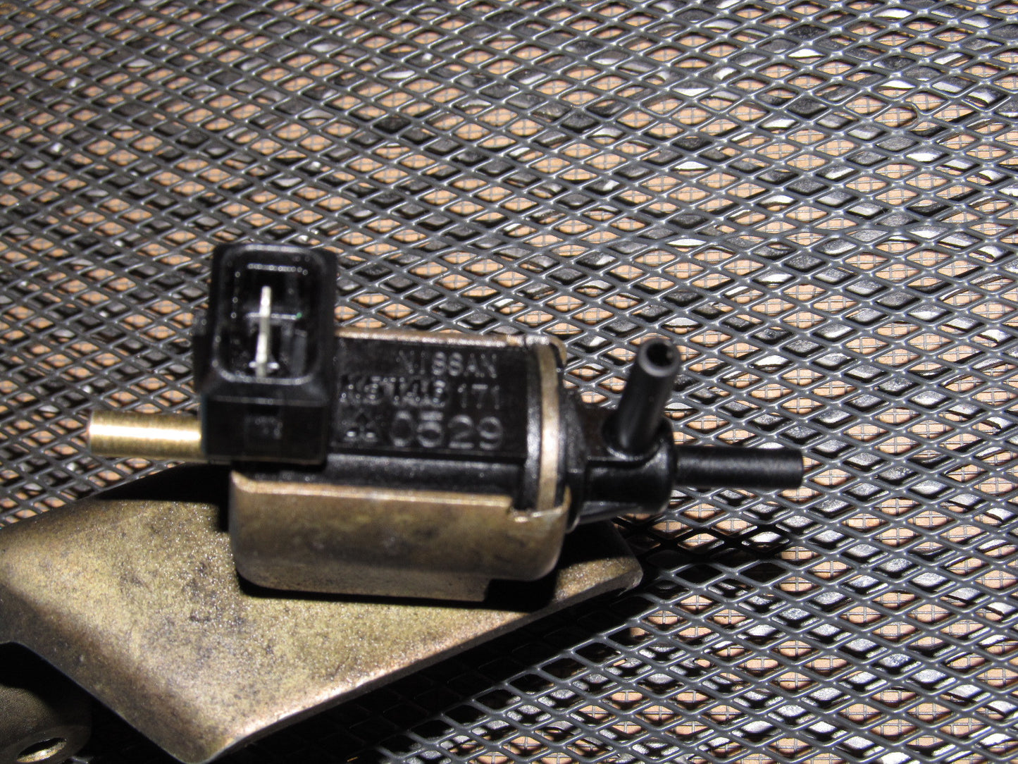 89 90 Nissan 240SX OEM Engine VSV Vacuum Valve