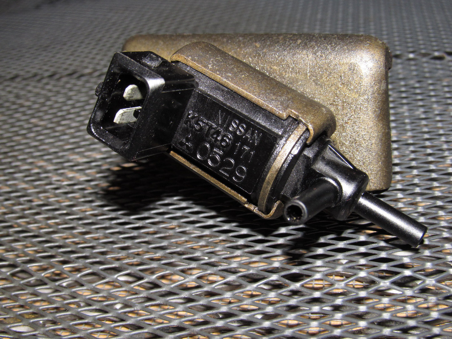 89 90 Nissan 240SX OEM Engine VSV Vacuum Valve