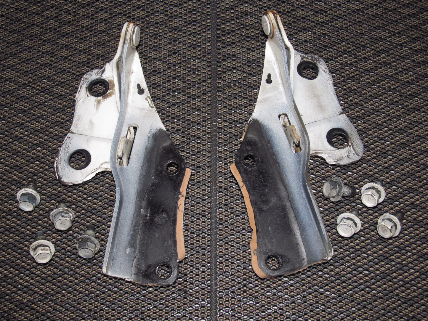 90 91 92 93 94 95 96 Nissan 300zx OEM Hood Hinges