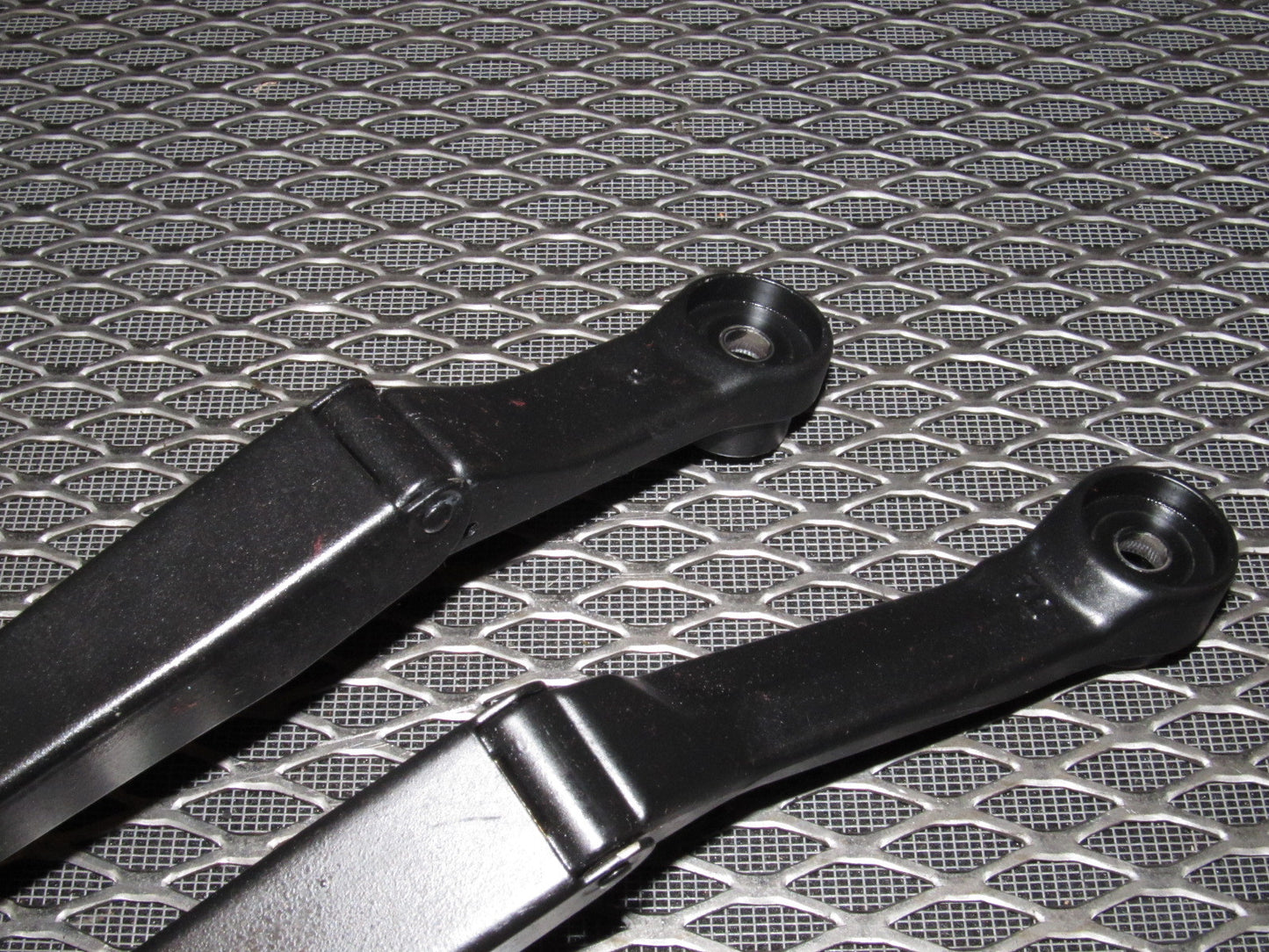 99 00 Mazda Miata OEM Front Wiper Arm Set