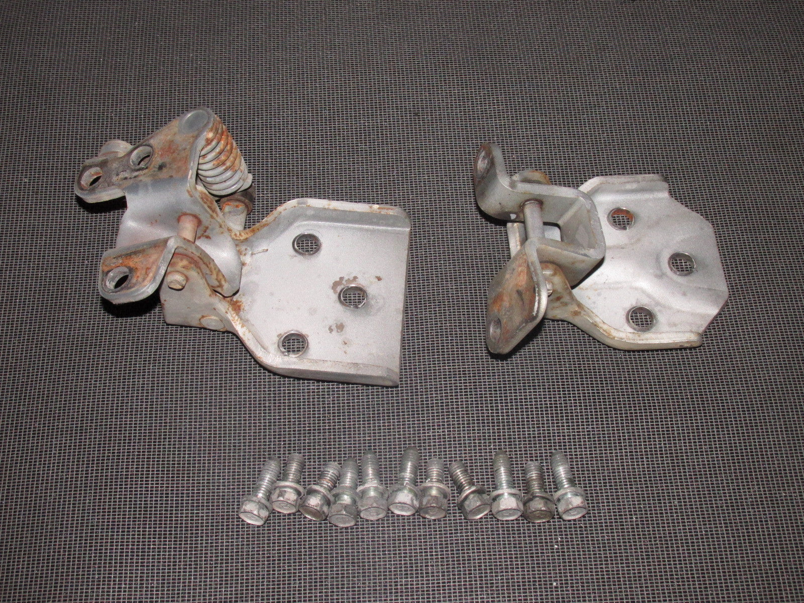 84 85 Mazda RX7 OEM Door Hinge - Right Set