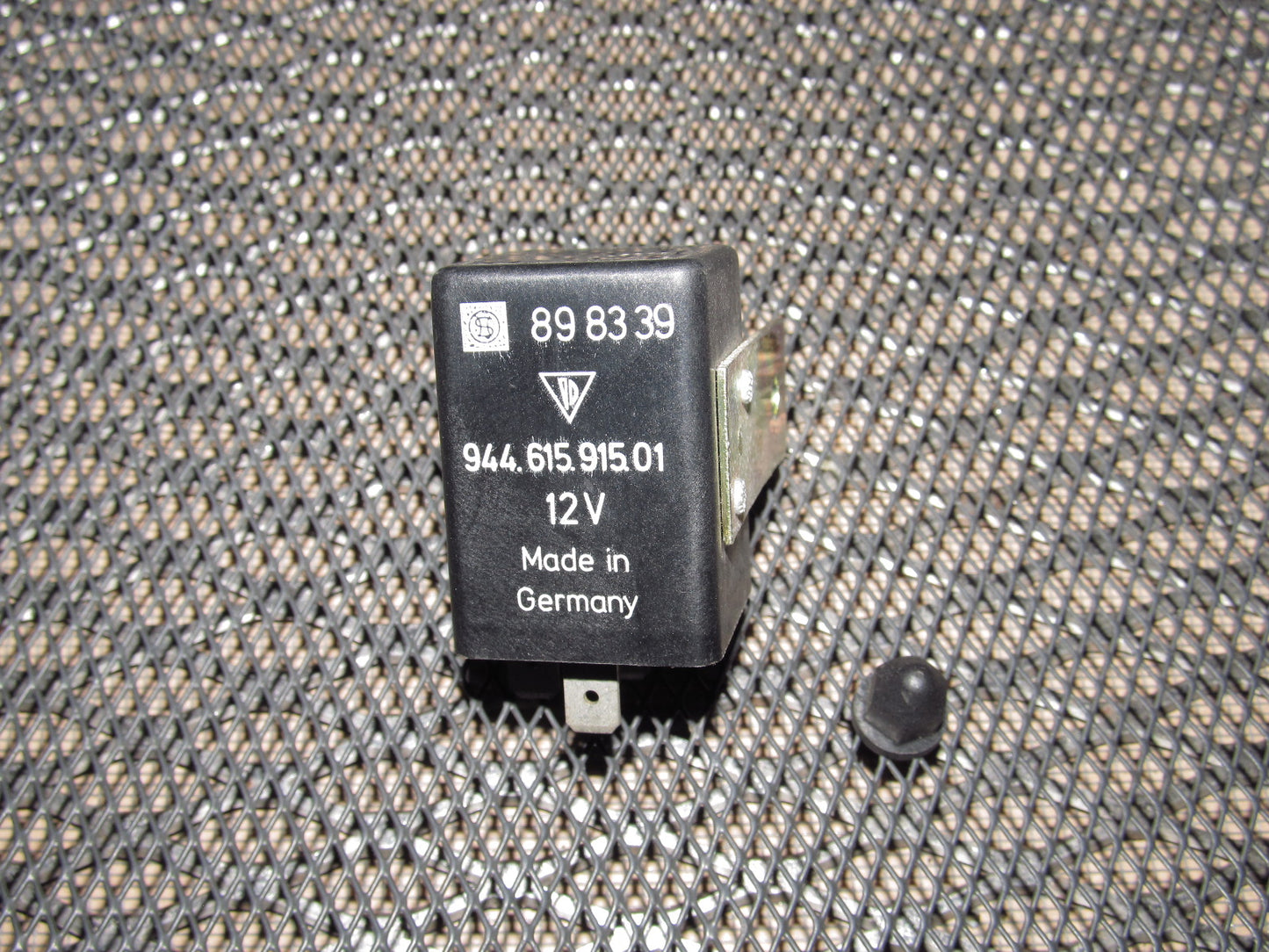 83-85 Porsche 944 OEM Relay 944.615.915.01