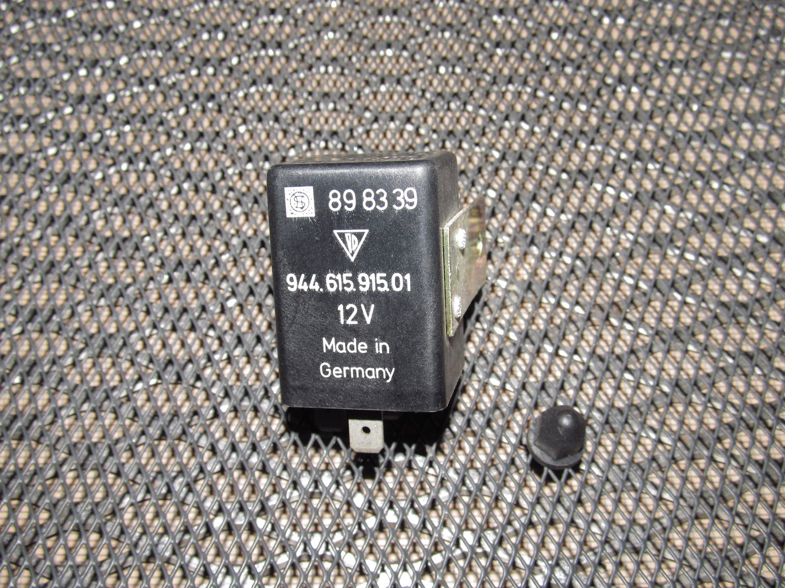83-85 Porsche 944 OEM Relay 944.615.915.01