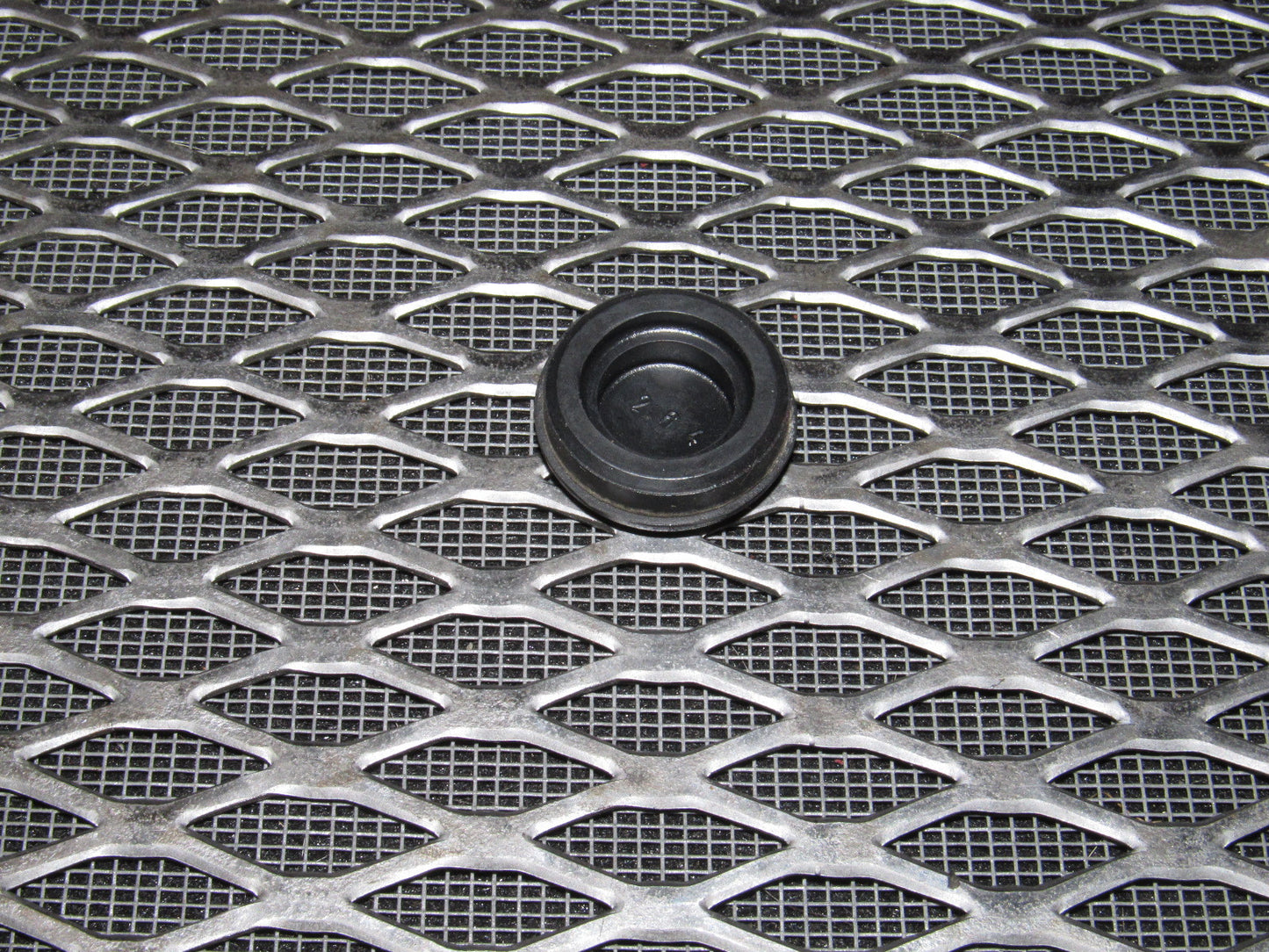 99 00 Mazda Miata OEM Front Wiper Arm Cover Cap