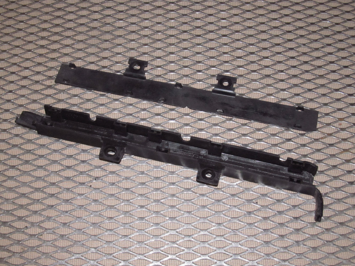 94 95 96 97 Mitsubishi 3000GT OEM NA DOHC Fuel Injector Harness Cover
