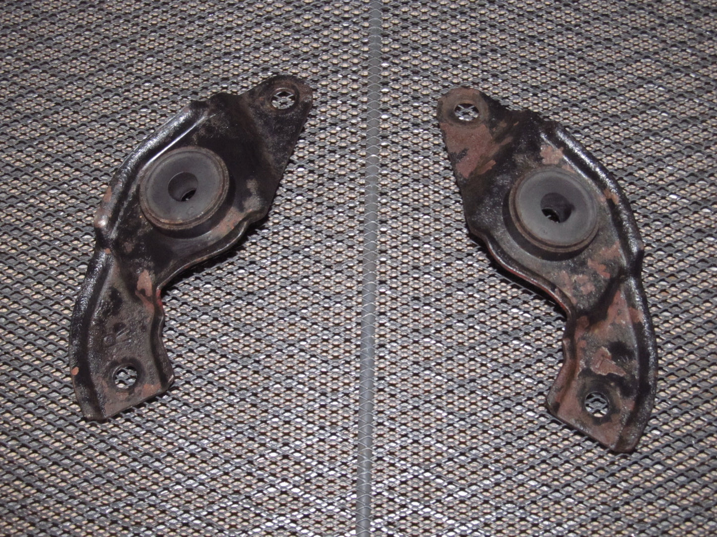 94 95 96 97 Mitsubishi 3000GT OEM  Radiator Upper Mounting Bracket