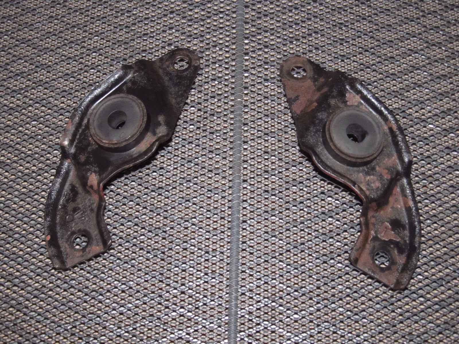 94 95 96 97 Mitsubishi 3000GT OEM  Radiator Upper Mounting Bracket