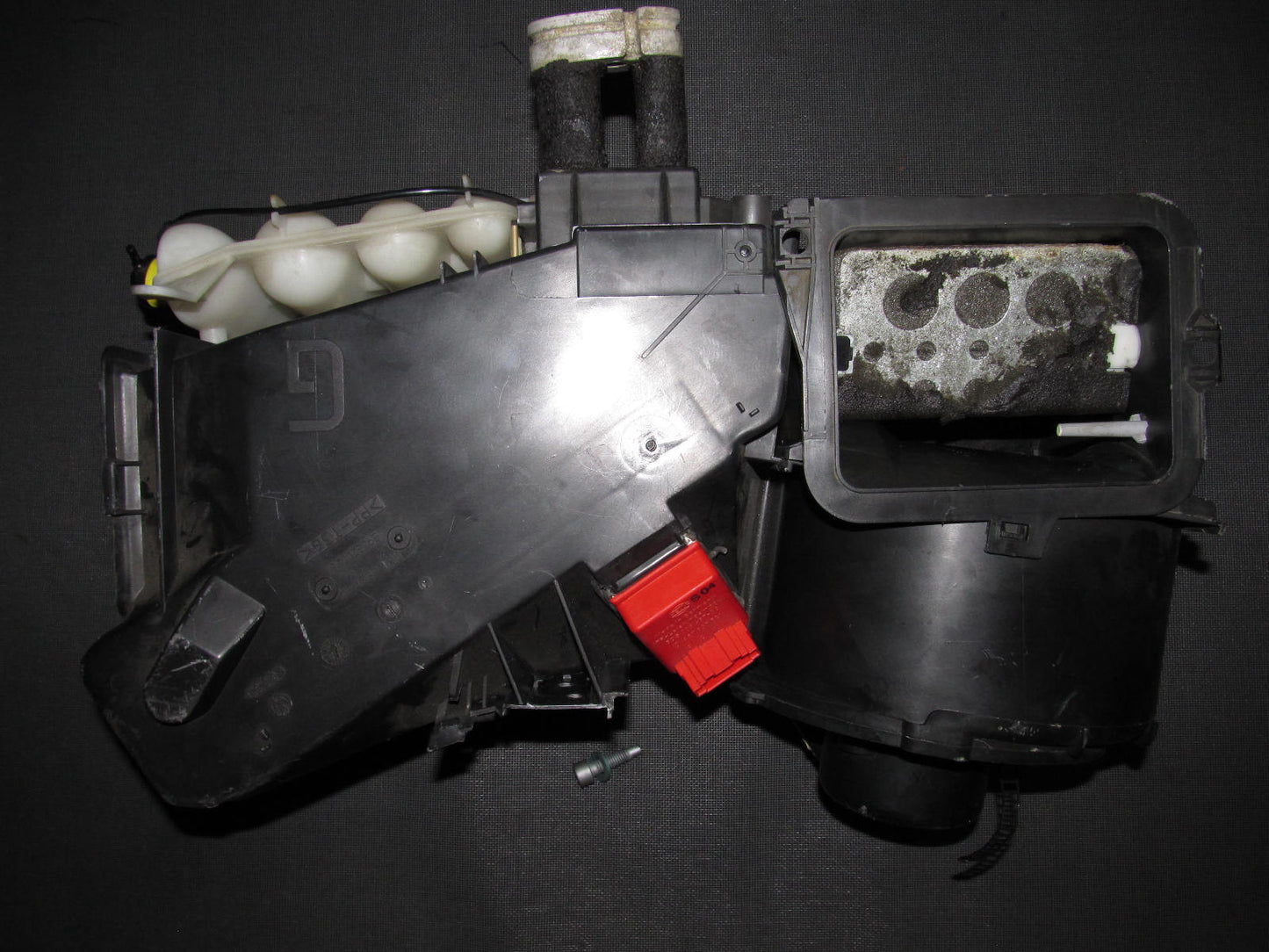 96 97 98 99 00 01 Audi A4 OEM A/C Evaporator Core Unit Assembly