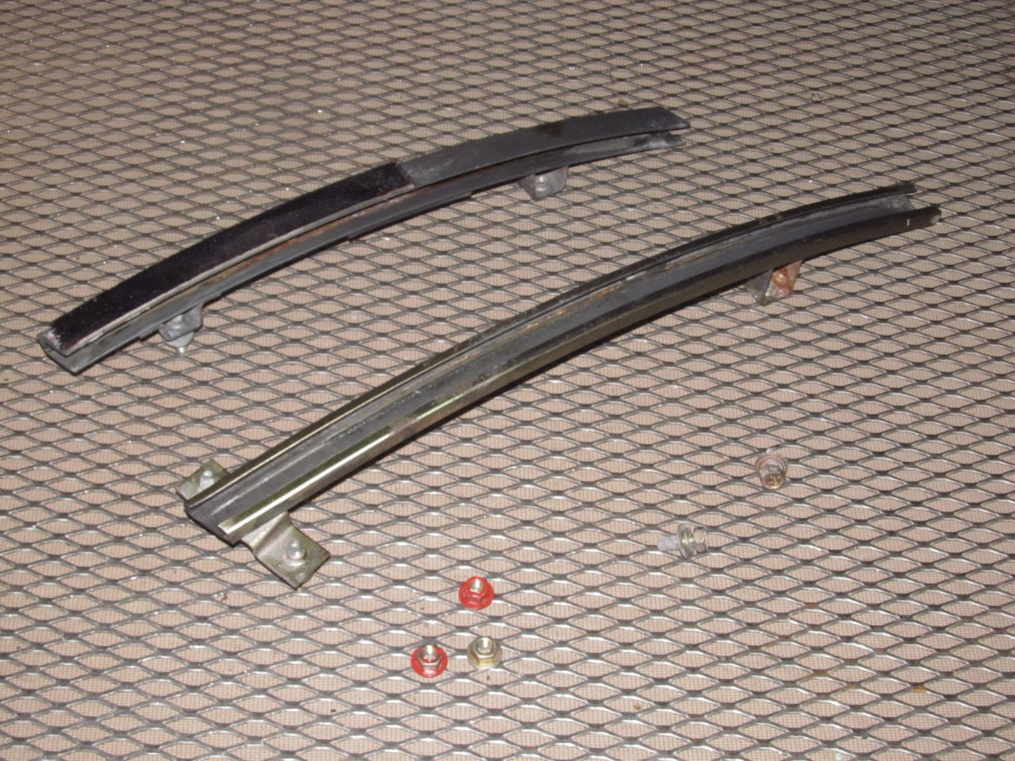 94 95 96 97 Mitsubishi 3000GT OEM Window Regulator Guide - Front Left