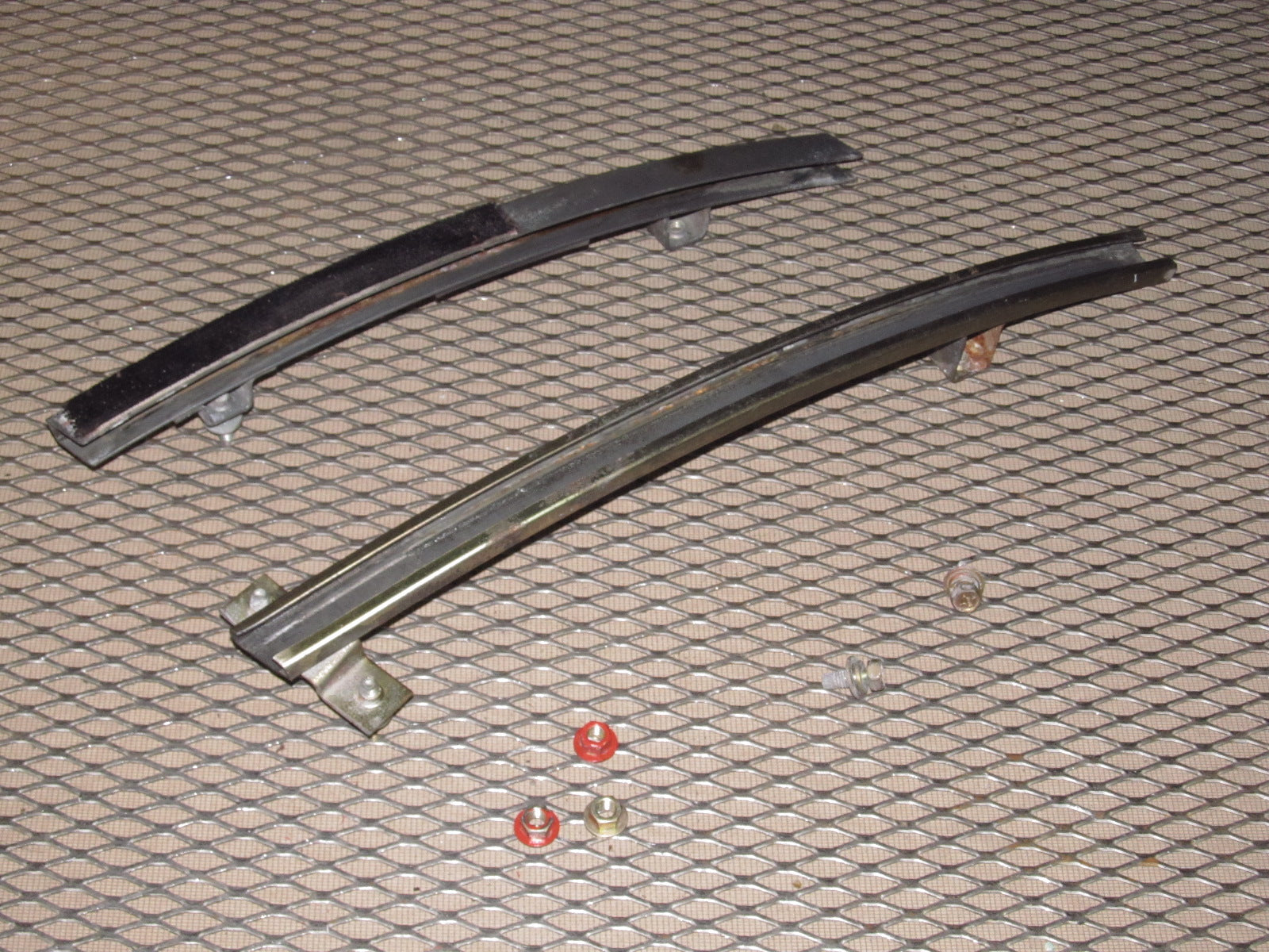 94 95 96 97 Mitsubishi 3000GT OEM Window Regulator Guide - Front Left