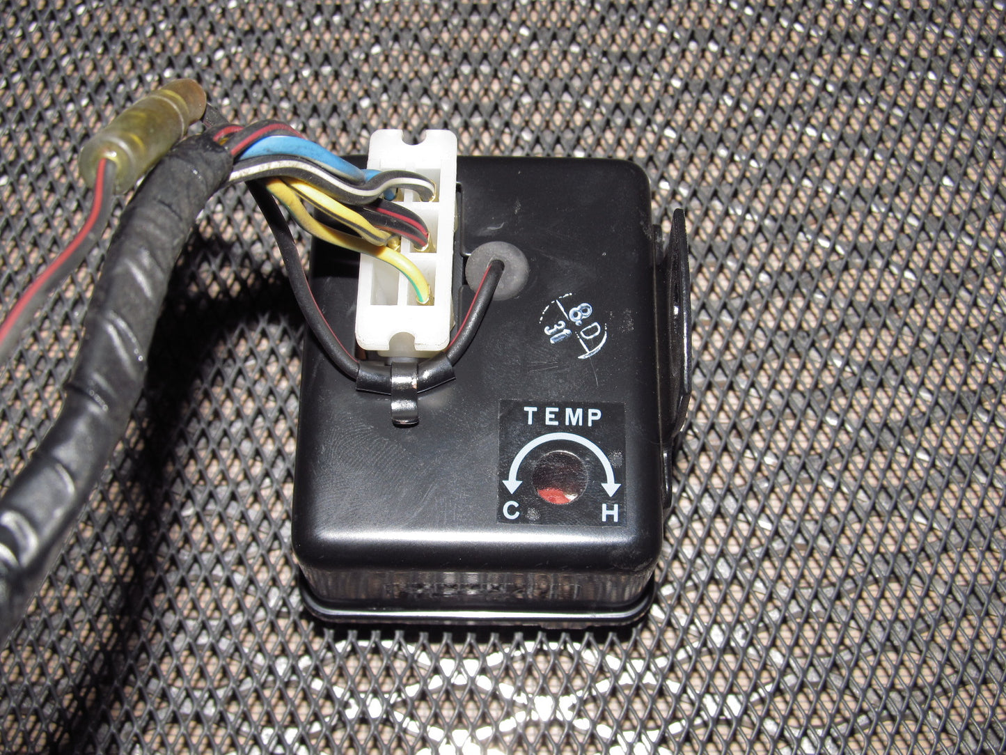 83-85 Porsche 944 OEM Relay 077300-0320