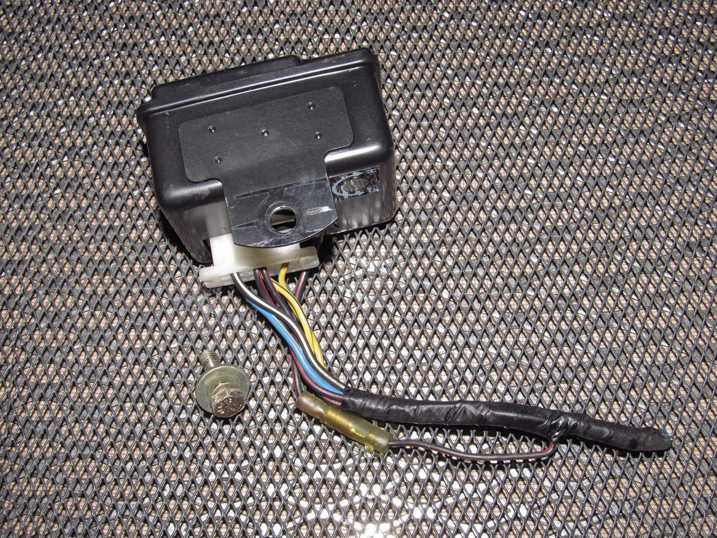 83-85 Porsche 944 OEM Relay 077300-0320