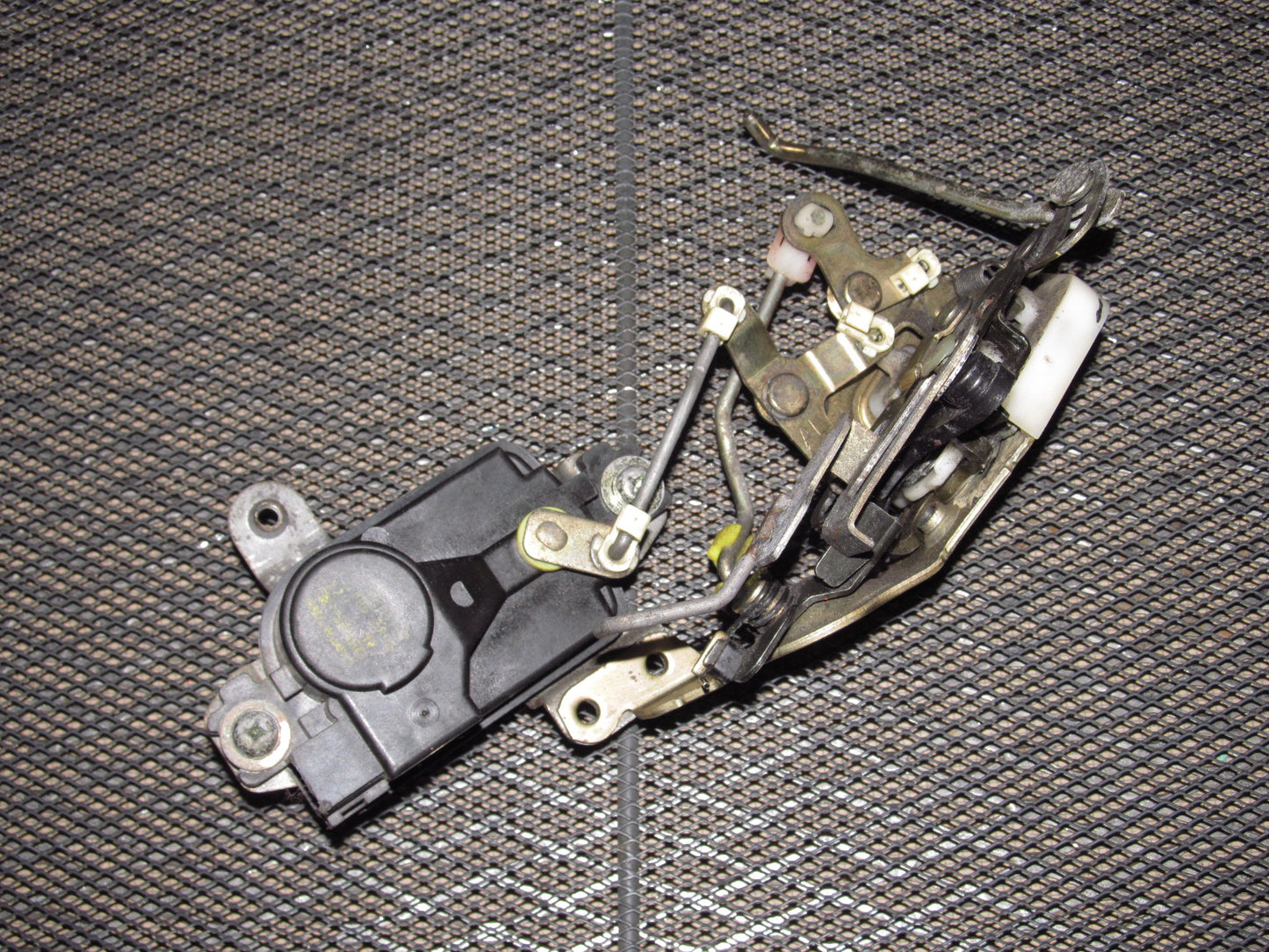 95 96 97 Mitsubishi 3000GT OEM Door Latch & Actuator - Left