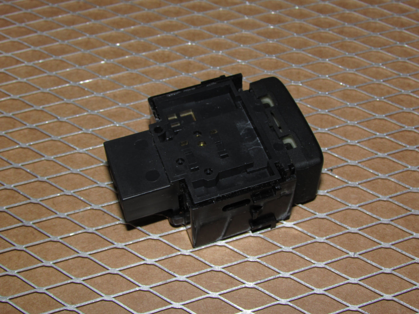 04 05 06 07 Nissan Armada OEM Lift Gate Switch