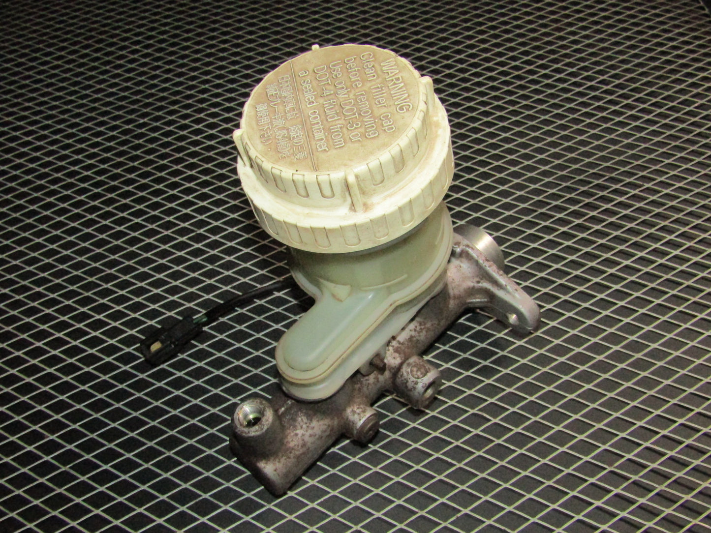 94 95 96 97 Mitsubishi 3000GT OEM Master Brake Cylinder