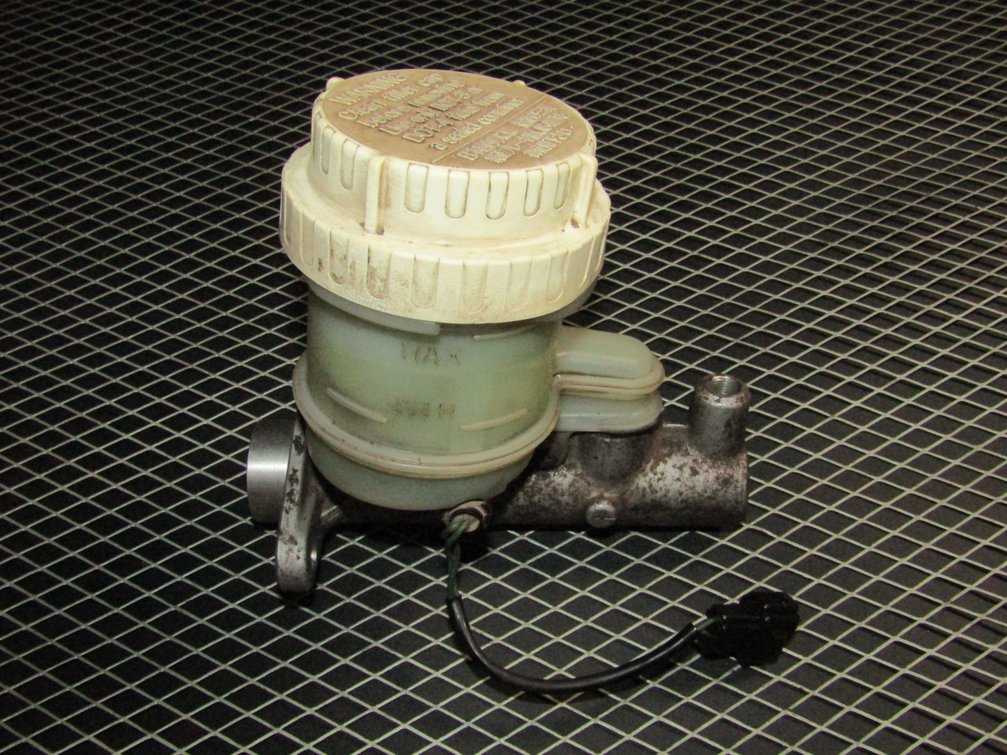 94 95 96 97 Mitsubishi 3000GT OEM Master Brake Cylinder