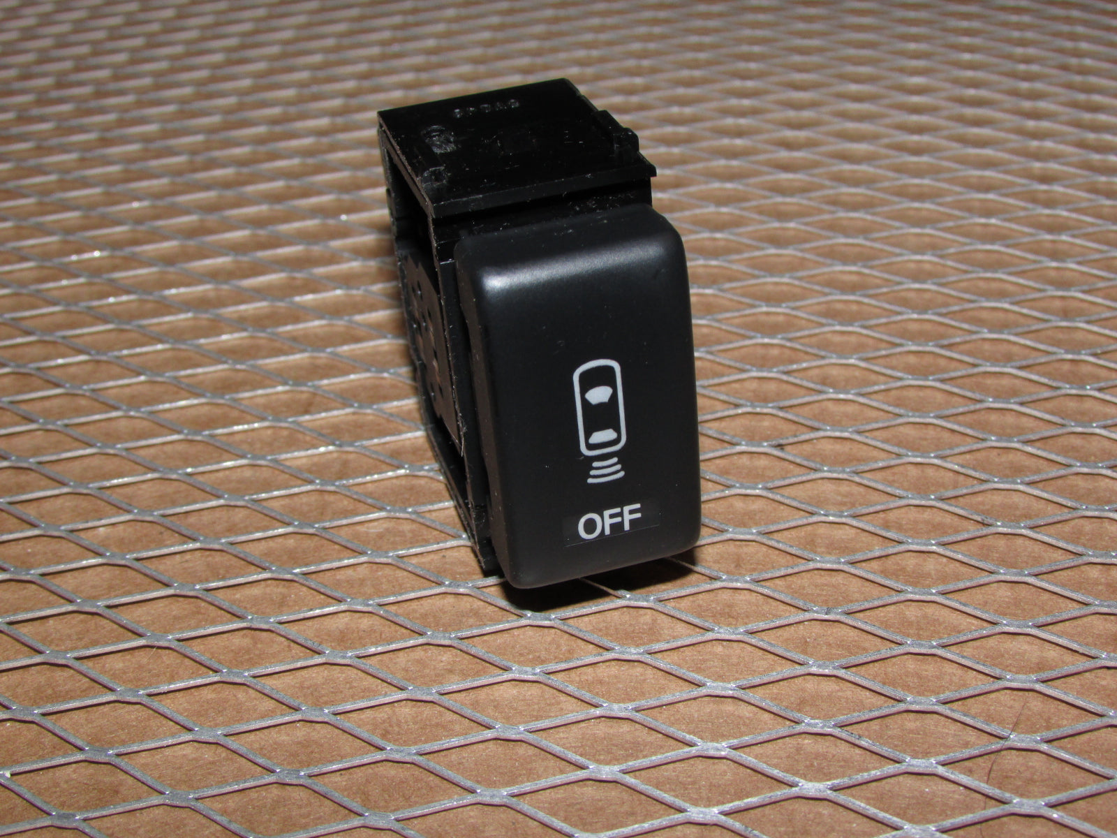 04 05 06 07 Nissan Armada OEM Parking Assist Switch