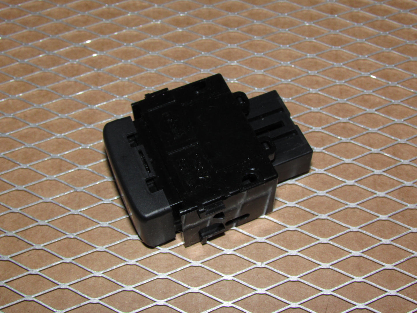 04 05 06 07 Nissan Armada OEM Parking Assist Switch