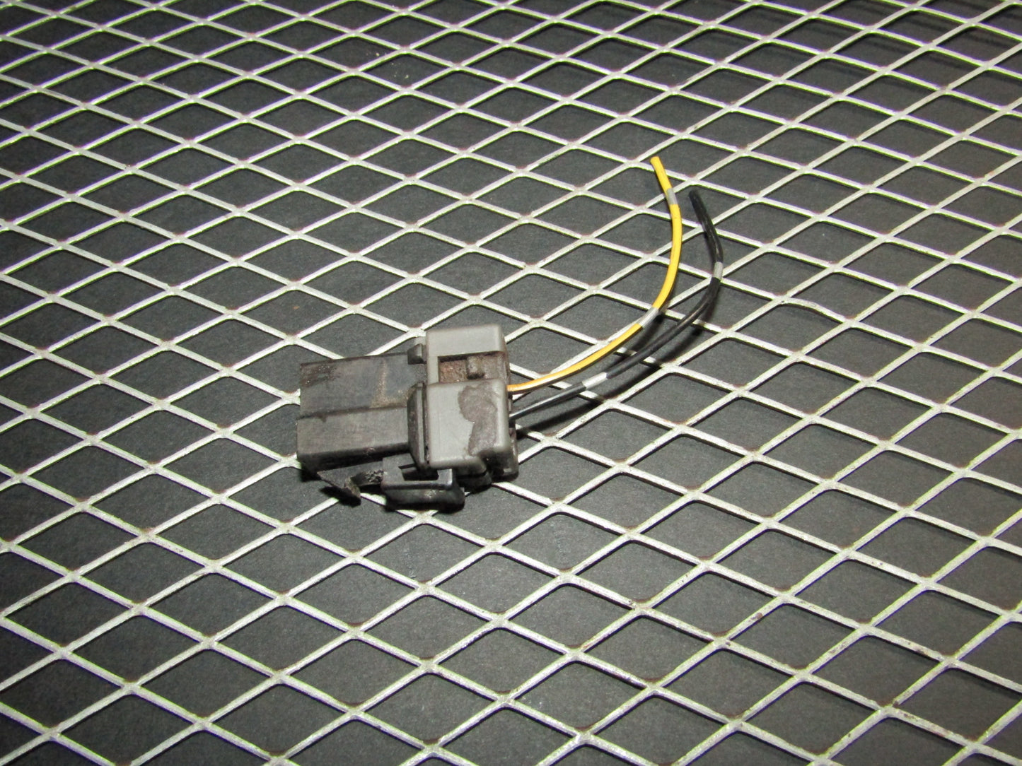 94 95 96 97 Mitsubishi 3000GT OEM Master Brake Cylinder Level Sensor Pigtail Harness