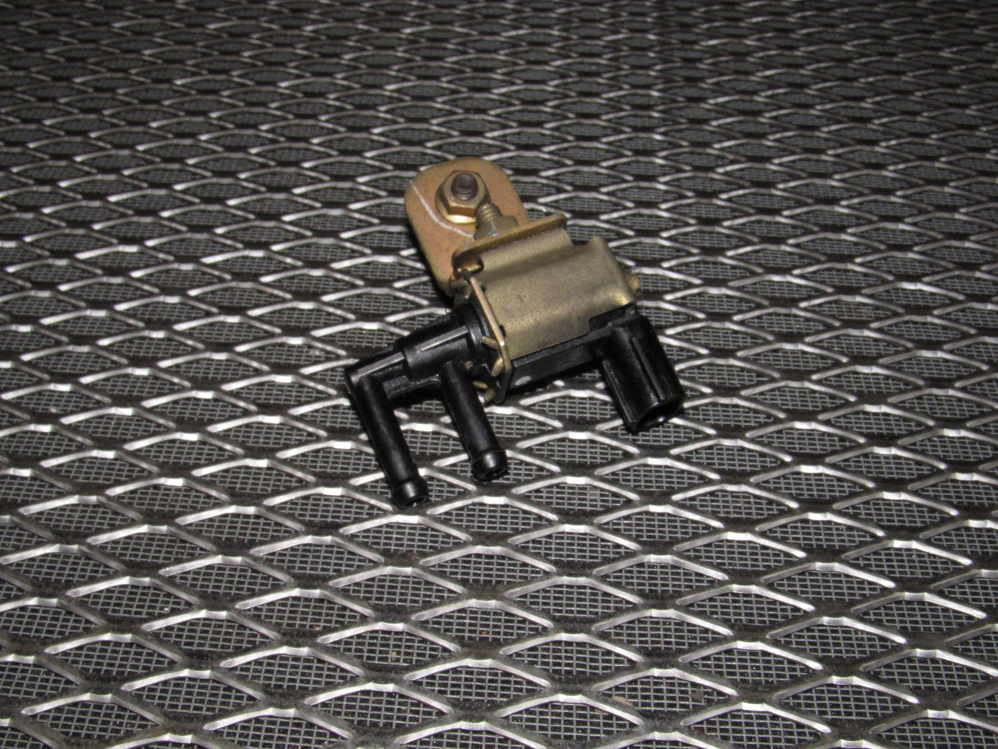 99 00 Mazda Miata OEM VSV Vacuum Switch Valve K5T48298