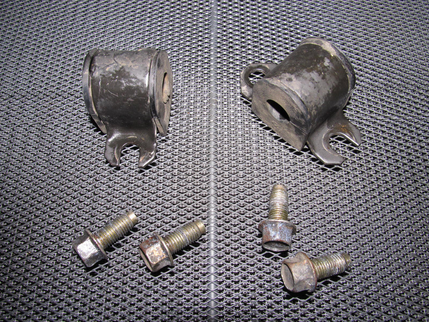 90-96 Nissan 300zx OEM Sway Stabilizer Bar Mount - Rear Set