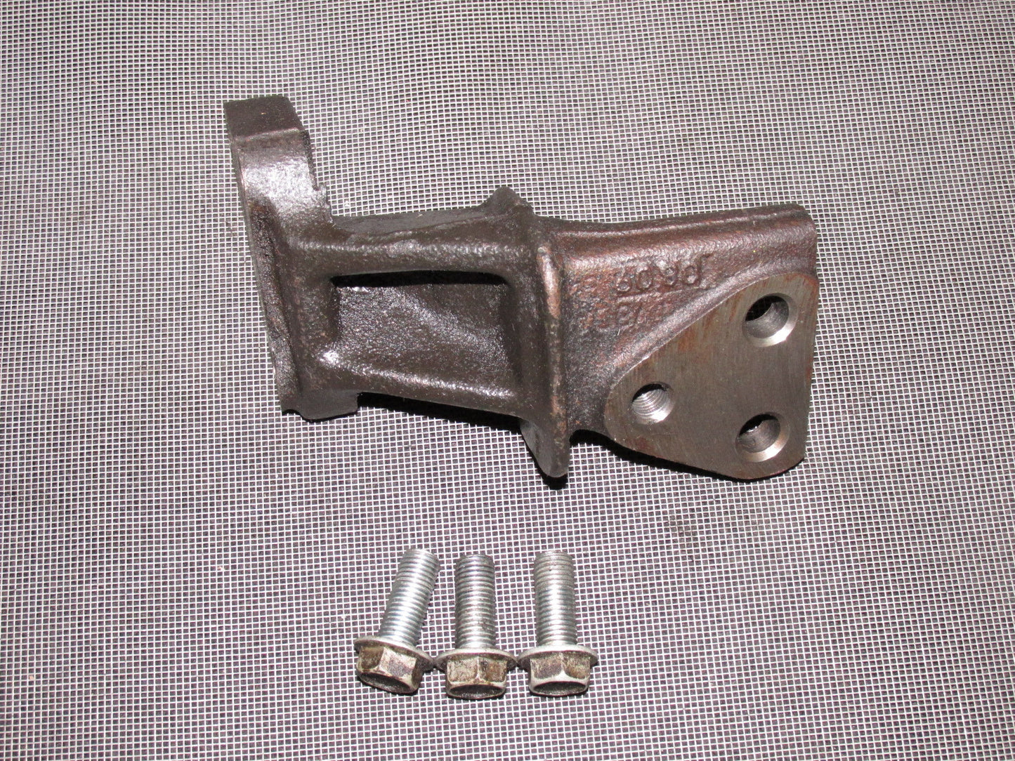 90 91 92 93 Toyota Celica OEM Motor Mount Mounting Bracket - Left