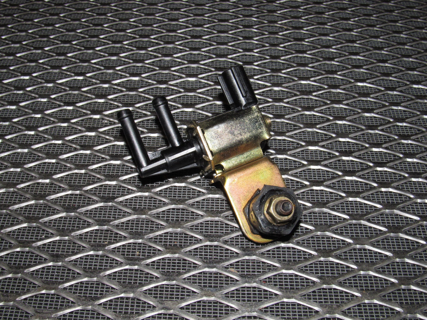 99 00 Mazda Miata OEM VSV Vacuum Switch Valve K5T48298