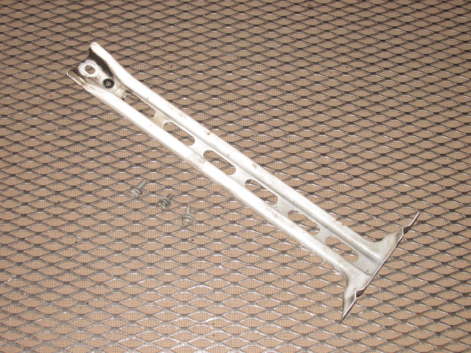 90 91 92 93 94 95 96 Nissan 300zx OEM Hood Latch Bracket