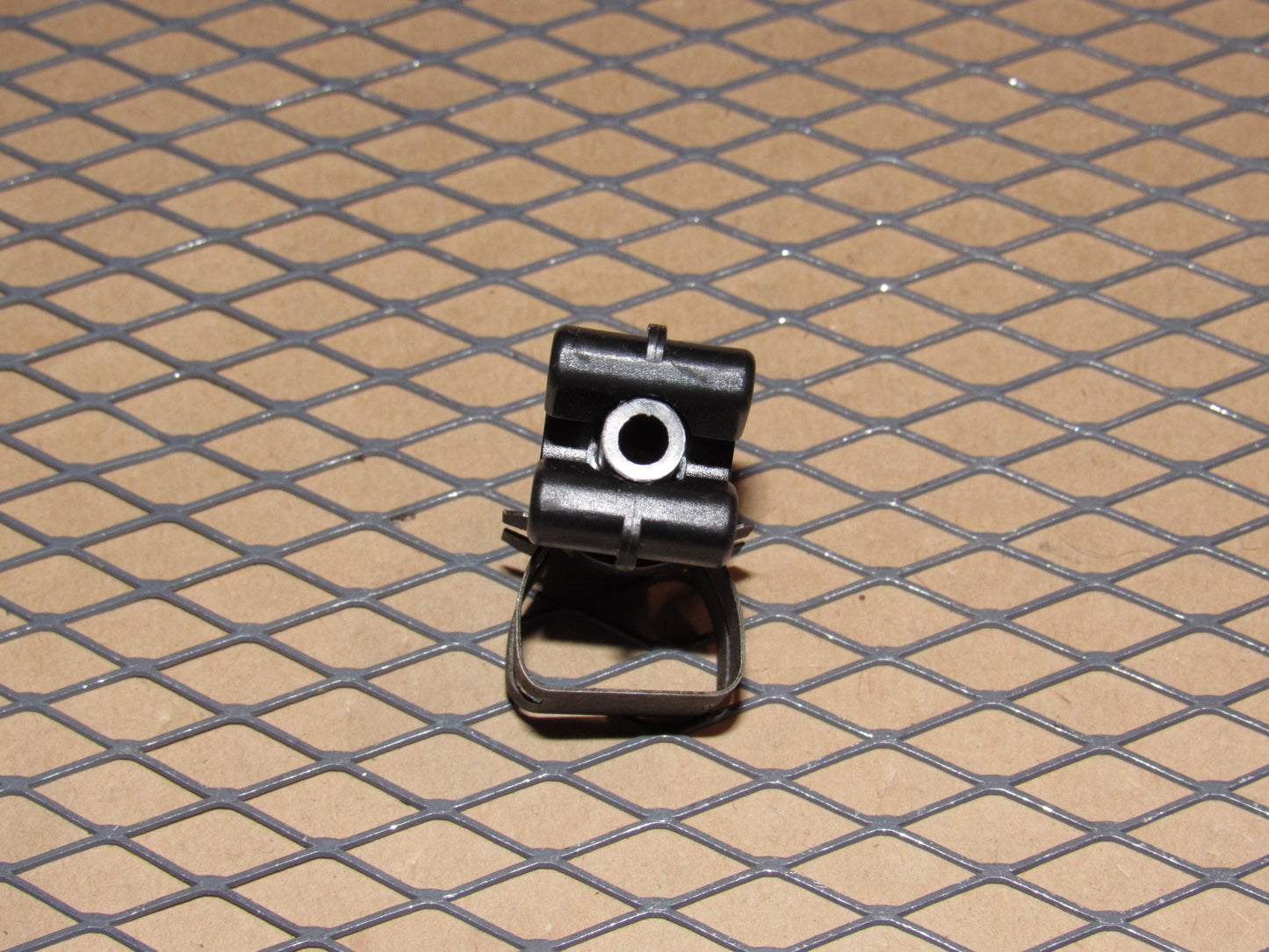 85 86 87 88 89 90 91 92 Volkswagen Jetta OEM A/T Shifter Selector Mounting Lock Clip