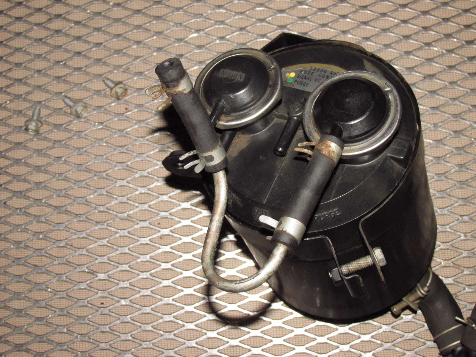 90 91 92 93 94 95 96 Nissan 300zx OEM Emission Charcoal Canister