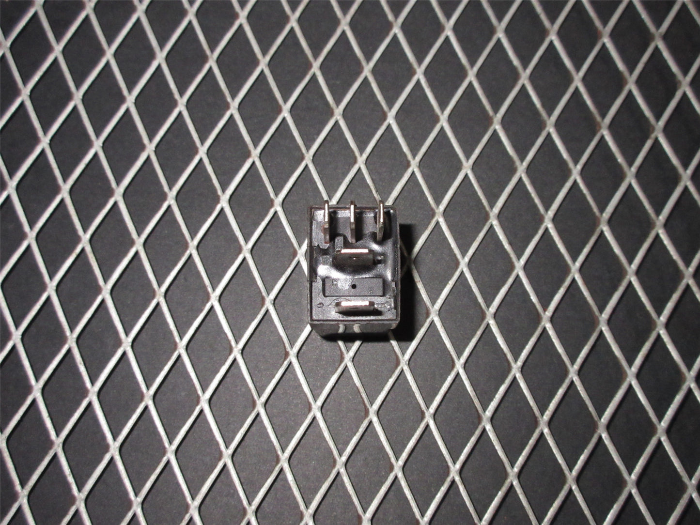 94 95 96 97 Mitsubishi 3000GT OEM Relay RTT7110-12 37F48B-35095