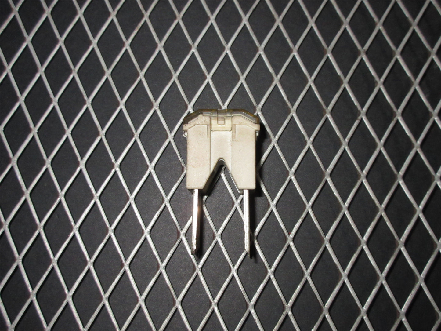 94 95 96 97 Mitsubishi 3000GT OEM 120A Pal Fuse - White