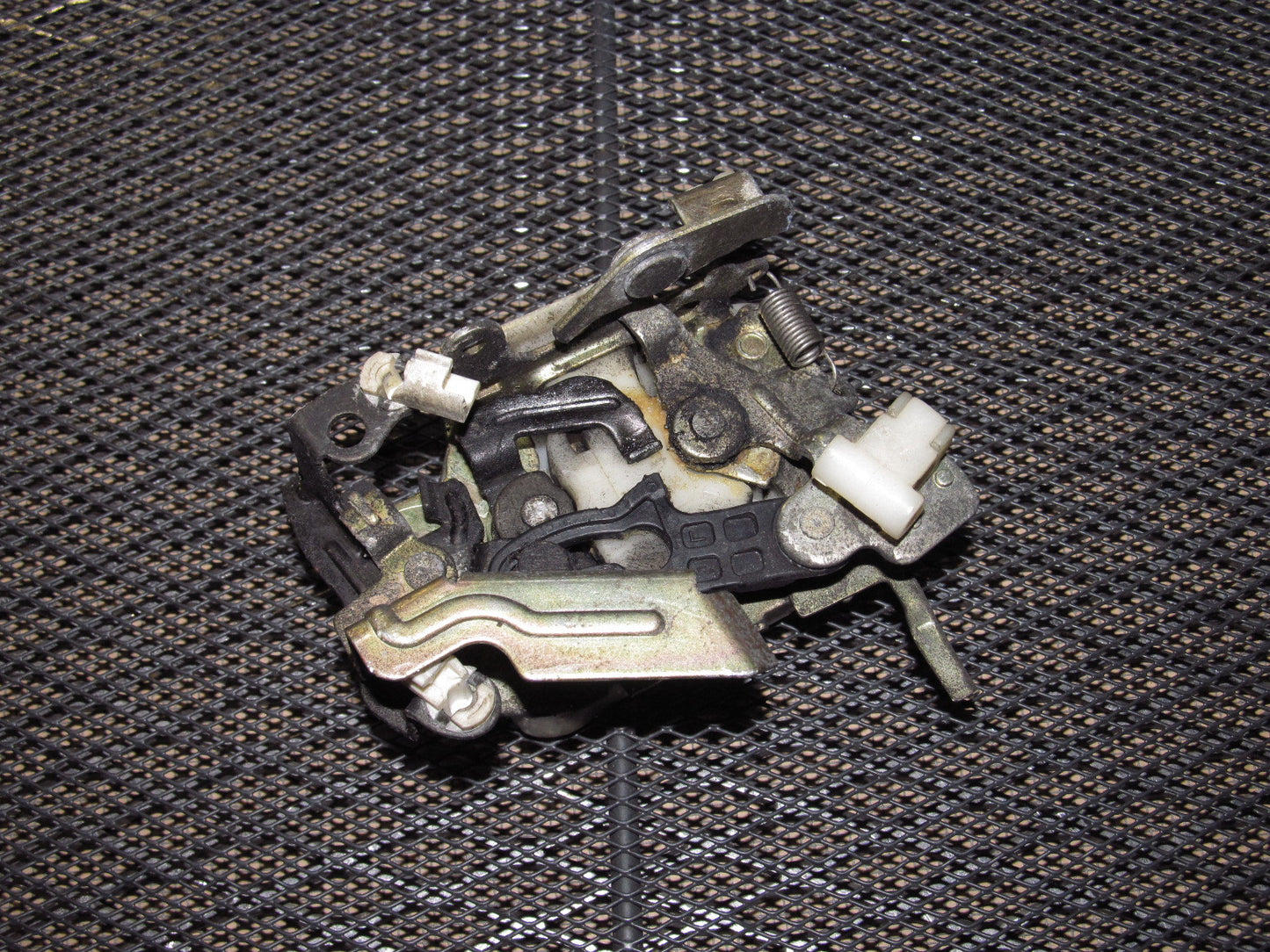 90 91 92 93 Mazda Miata OEM Door Latch - Left