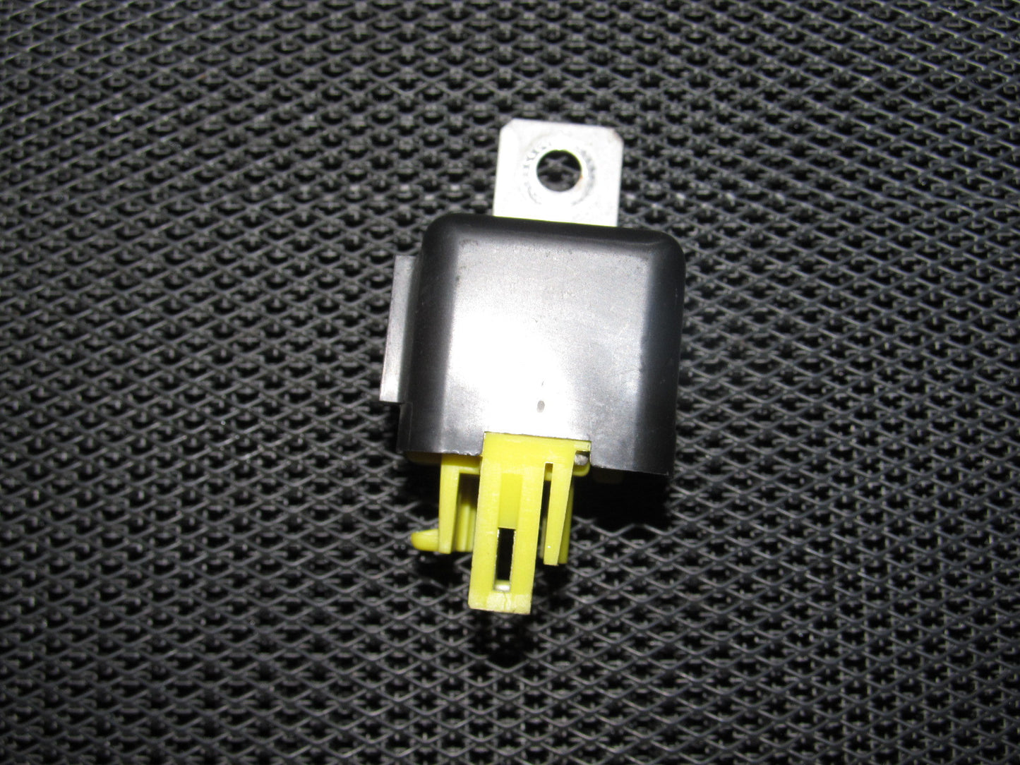 84 85 Mazda RX7 OEM Circuit Opening Fuel Pump Relay