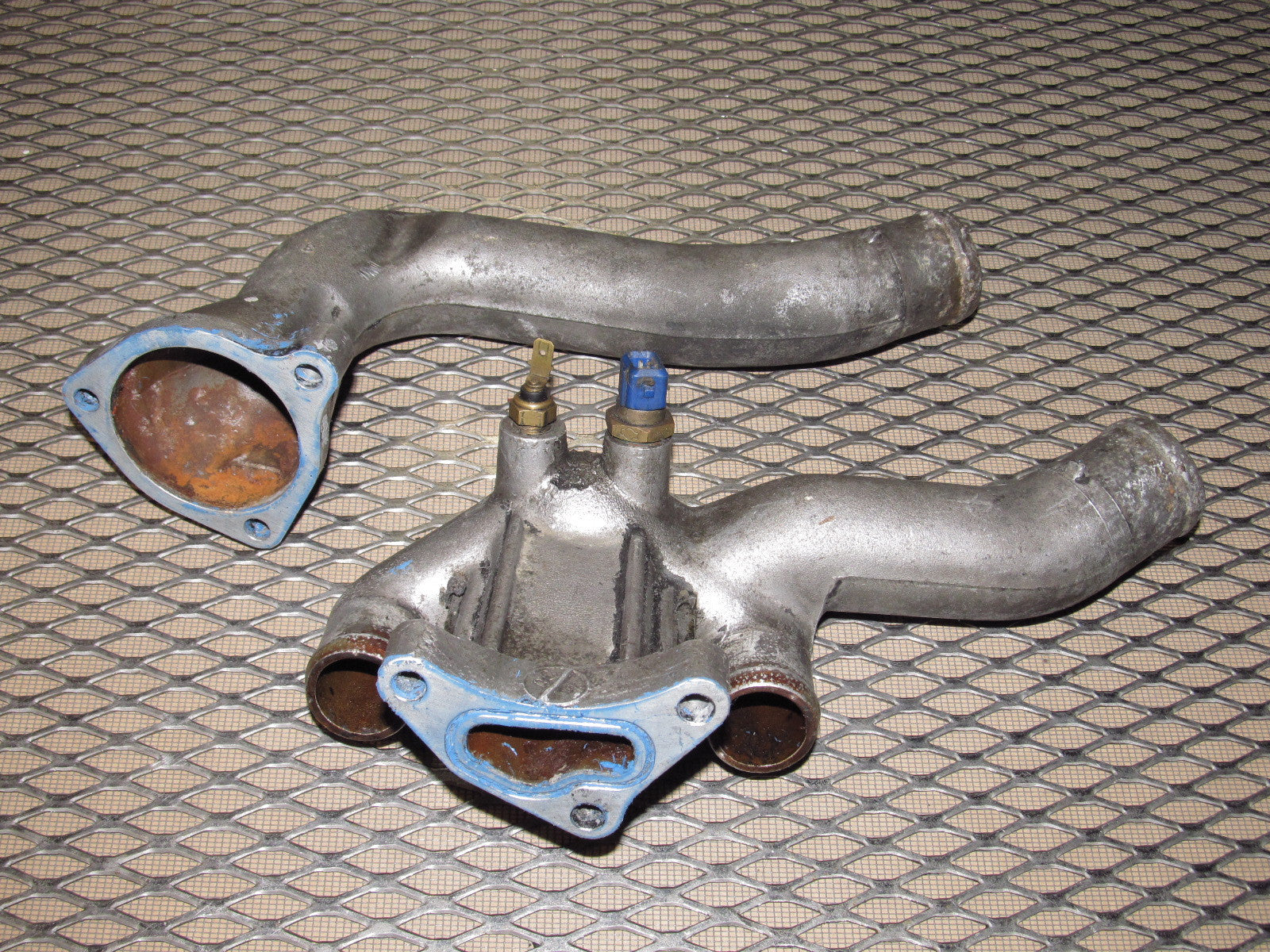 90-96 Nissan 300zx OEM Radiator Upper & Lower Coolant Water Neck