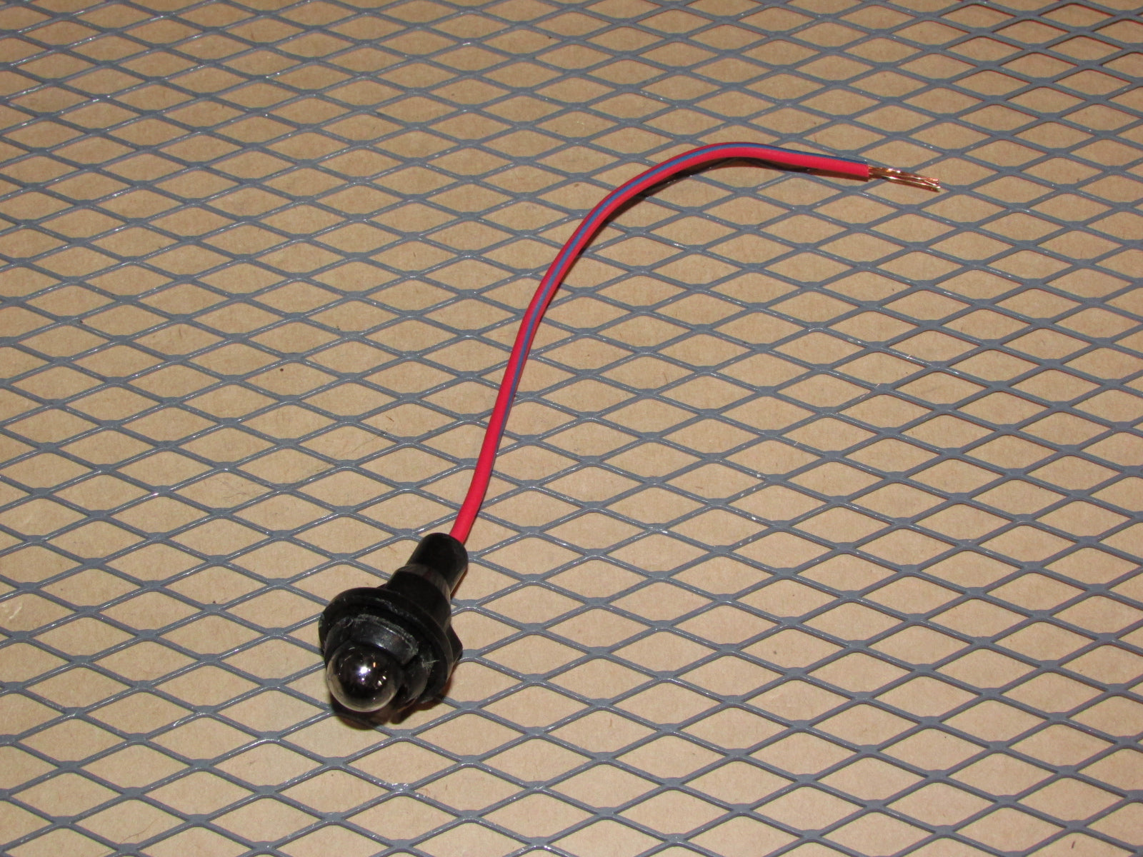 70 71 72 73 Datsun 240z OEM Temp & Oil Meter Gauge illumination Light Bulb Socket