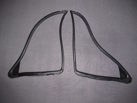 90 91 92 93 Mazda Miata OEM Front Quarter Glass Weather Stripping Set