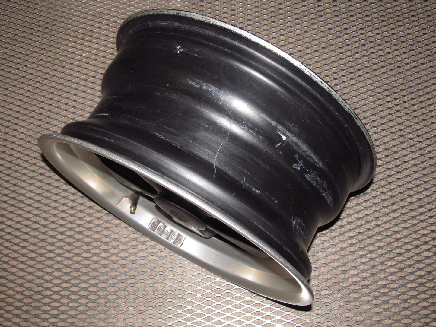 83-85 Porsche 944 OEM Front Wheel 15X7