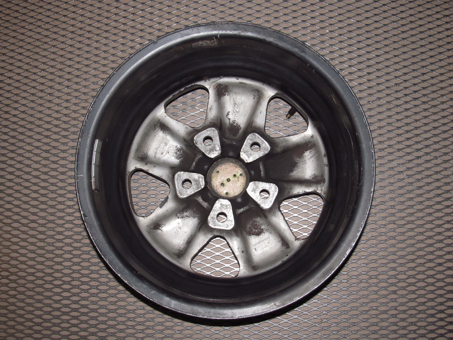83-85 Porsche 944 OEM Front Wheel 15X7