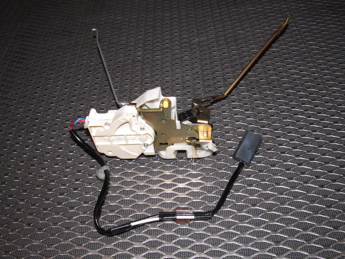 99 00 Mazda Miata OEM Door Latch & Actuator - Right