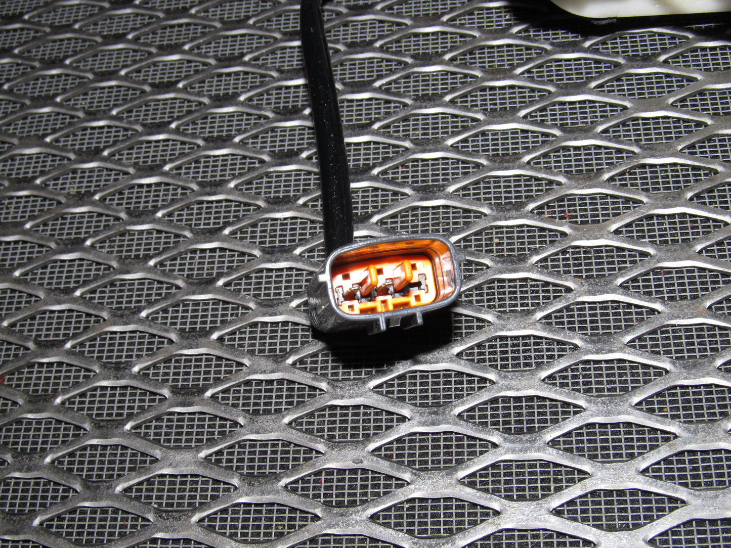 99 00 Mazda Miata OEM Door Latch & Actuator - Right